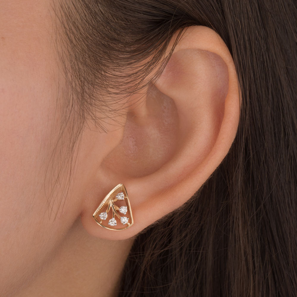14K Yellow Gold Diamond Earrings - 0.242ct VVS-VS-IJ