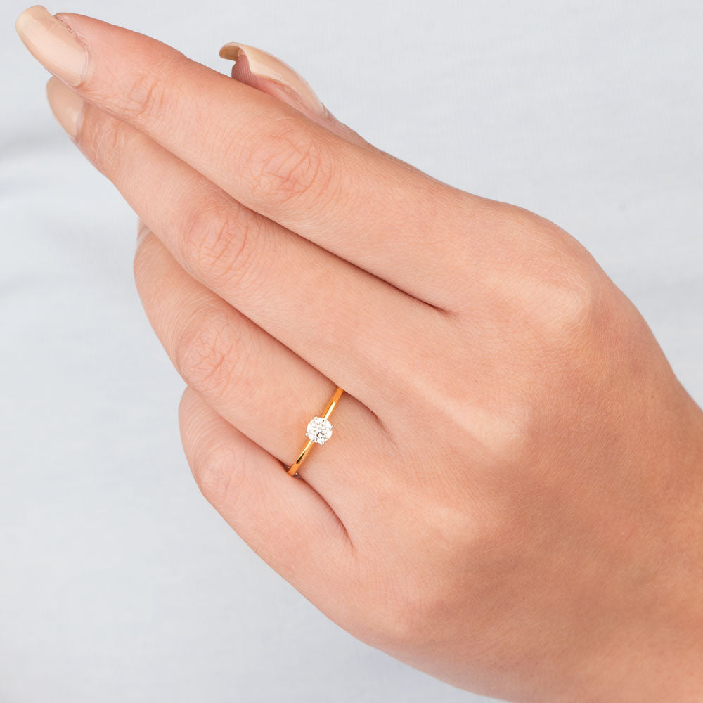 18K Yellow Gold Diamond Ring - 0.21ct VS-IJ