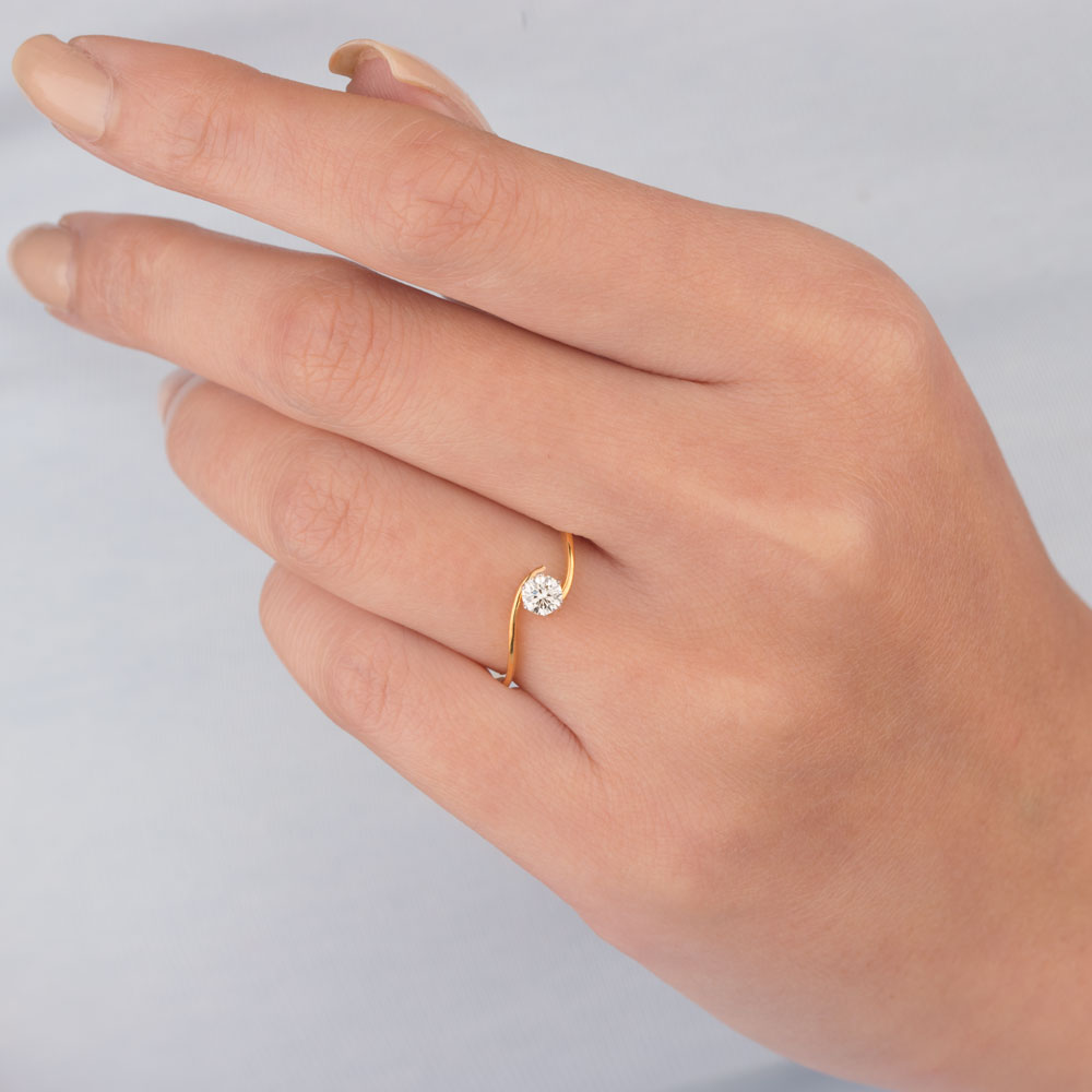 18K Rose Gold Diamond Ring - 0.19ct VVS-IJ