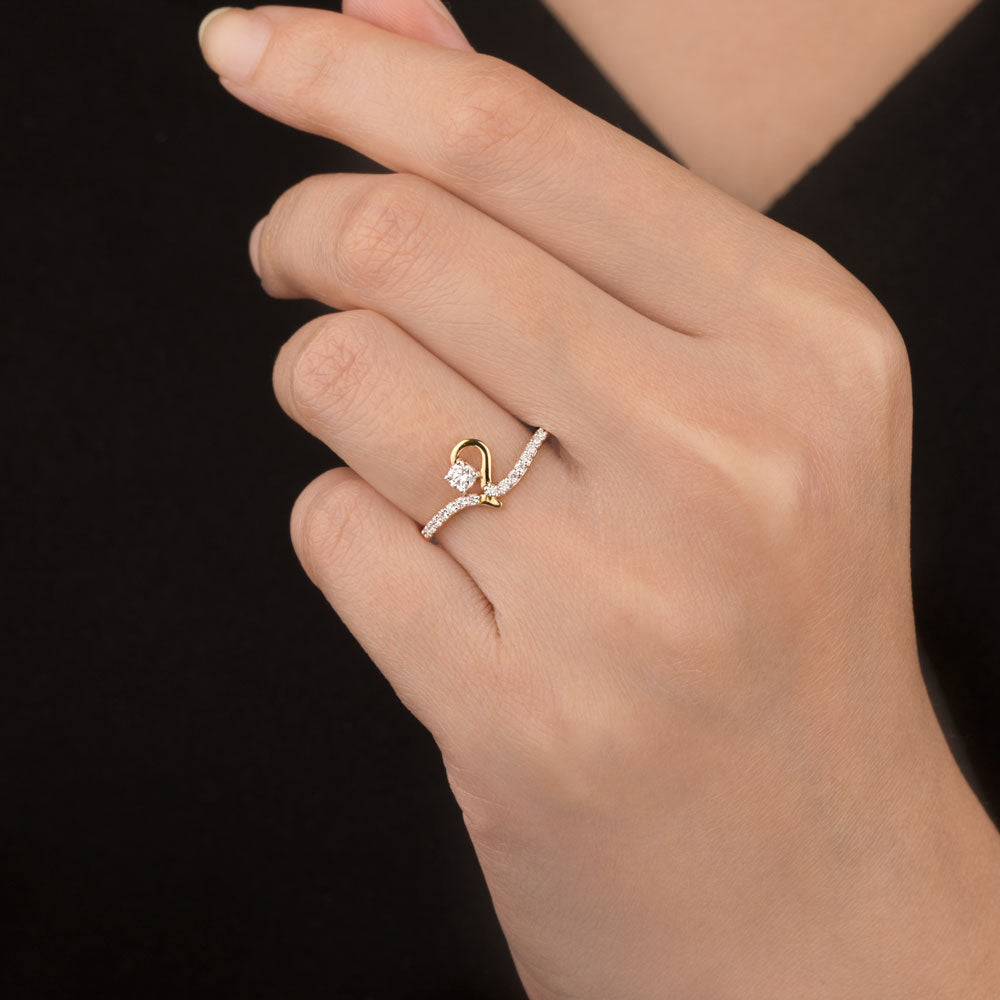 18K Yellow Gold Diamond Ring - 0.228ct VVS-VS-HI