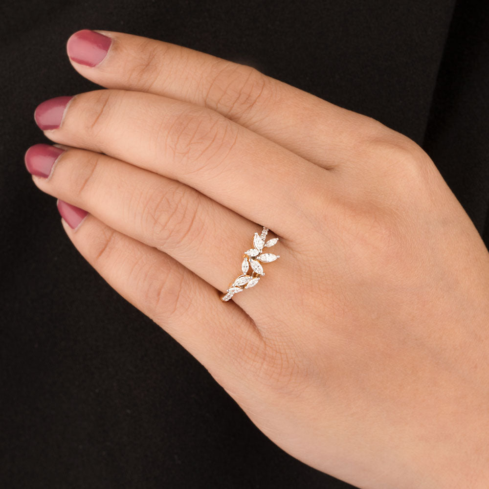 18K Yellow Gold Diamond Ring - 0.384ct VVS-VS-EF