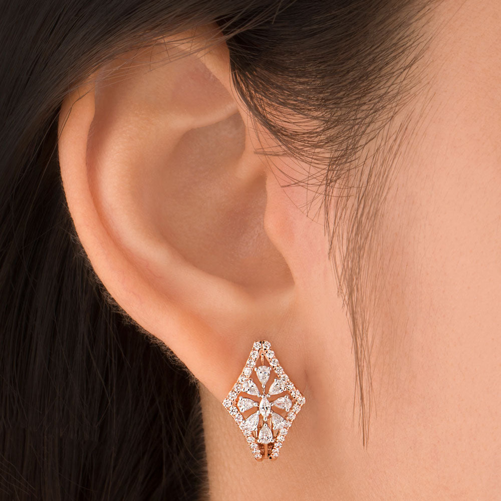 18K Yellow Gold Diamond Earrings - 0.95ct VVS-EF