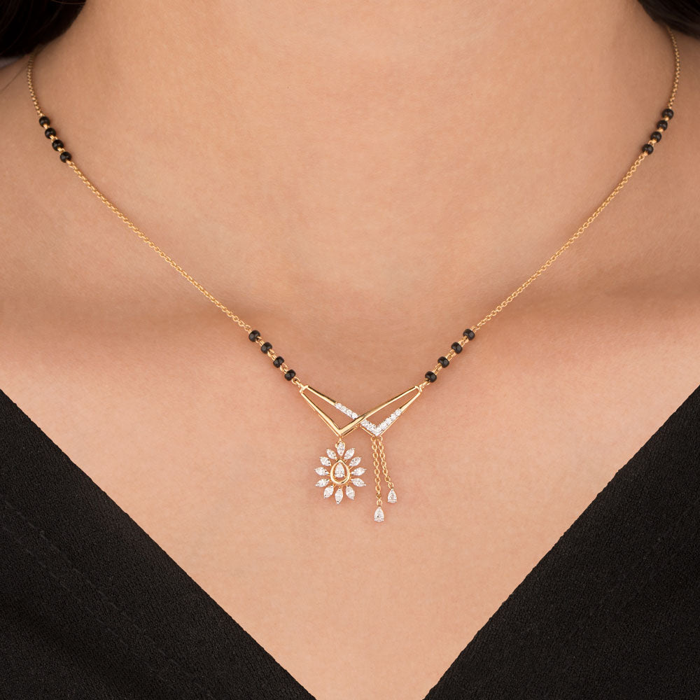 18K Yellow Gold Diamond Tanmaniya - 0.35ct VVS-EF with Colour Stones