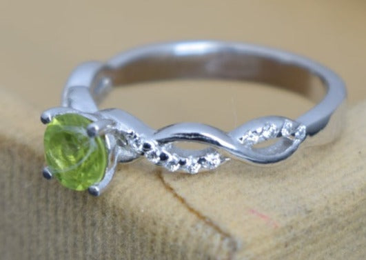 2 CT Round Cut Peridot Green Diamond 925 Sterling Silver Wedding Promise Ring