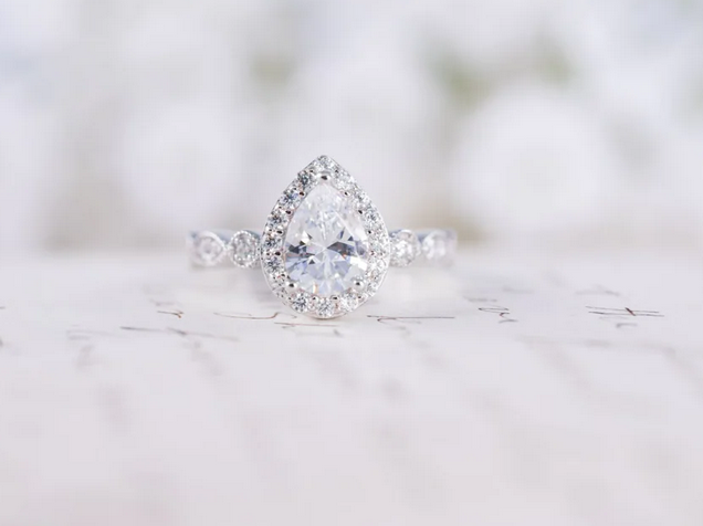 1 CT Pear Cut White Diamond White Gold Over On 925 Sterling Silver Halo Wedding Ringg