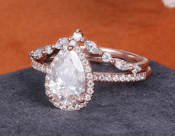 1.7 CT Pear Cut Rose Gold Over On 925 Sterling Silver Bridal Set Halo Ring