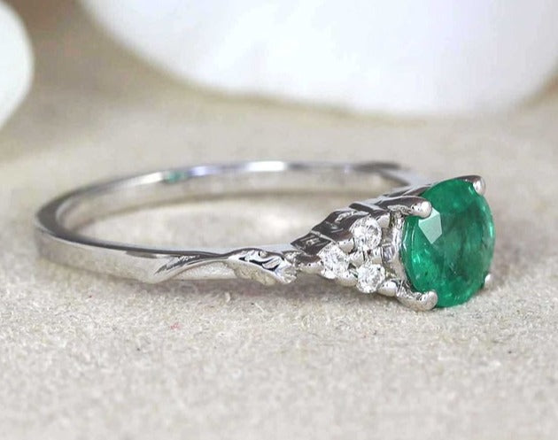 2 CT Round Cut Green Emerald Diamond 925 Sterling Silver Anniversary Gift for Her