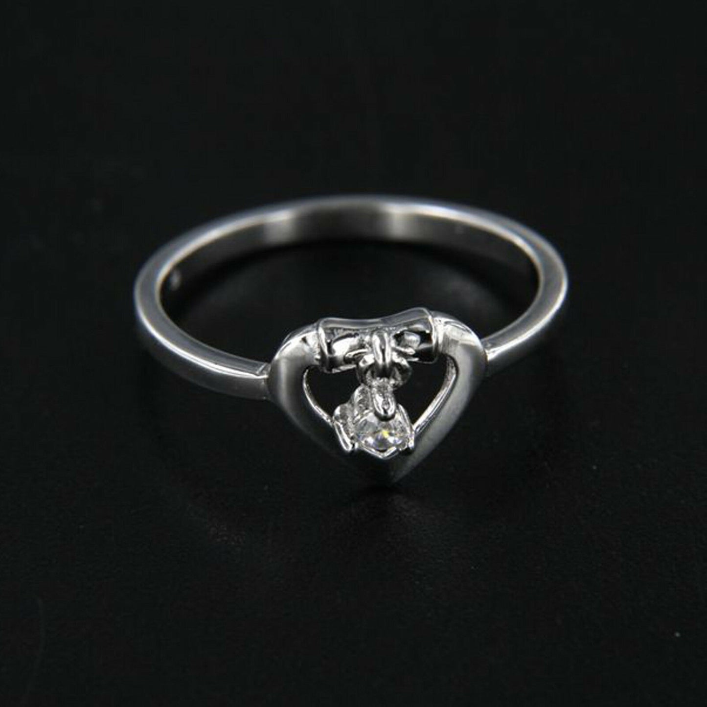 925 Sterling Silver Round Cut White Diamond Dancing Stone Heart Ring For Women's - atjewels.in