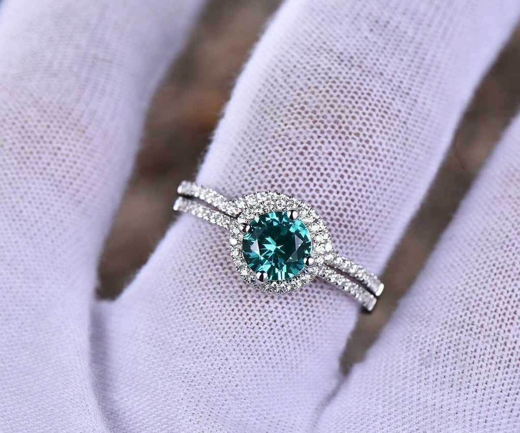 2 CT Round Cut Emerald 14k White Gold Over Halo Engagement Diamond Women's Ring - atjewels.in