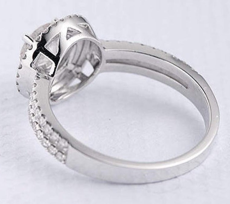 1 CT Round Cut Diamond 925 Sterling Sliver Unique Engagement Halo Ring Gift For Her