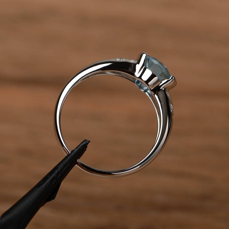 1.20 Ct Oval Cut Blue Topaz Bezel Set Solitaire Anniversary Gift Ring In 925 Sterling Silver