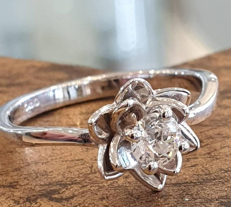 1 CT Round Cut Diamond 925 Sterling Silver Women Flower Engagement Ring