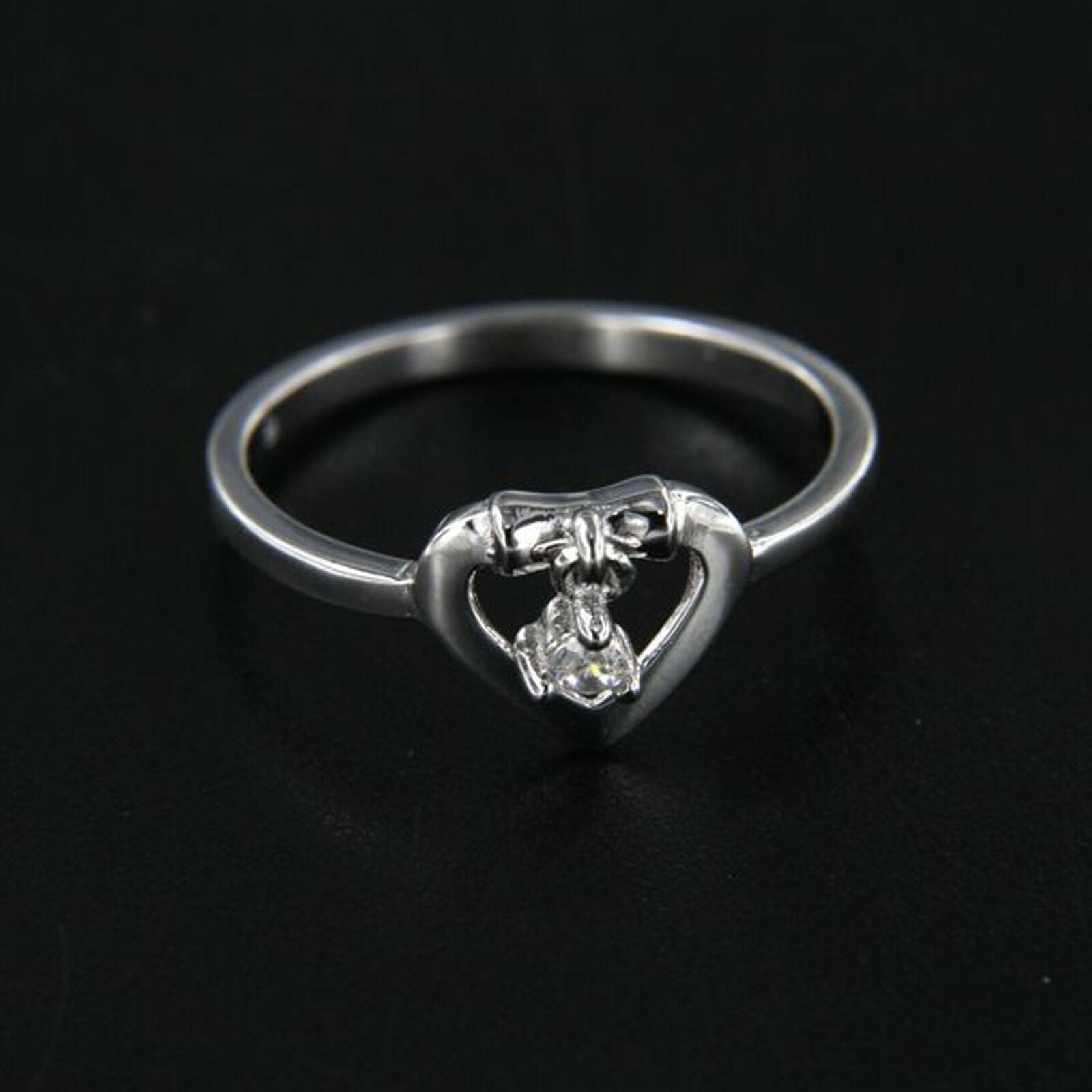 925 Sterling Silver Round Cut White Diamond Dancing Stone Heart Ring For Women's - atjewels.in
