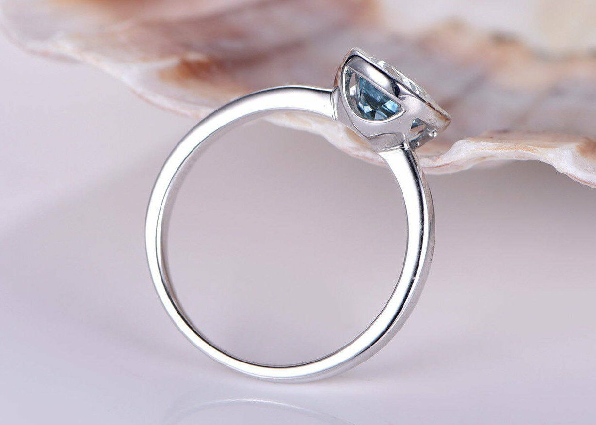 1.00 Ct Oval Cut Aquamarine 925 Sterling Silver Solitaire March Birthstone Ring