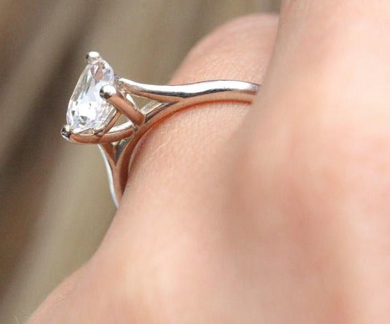 1 CT Pear Cut Diamond 925 Sterling Silver Solitaire Engagement Ring