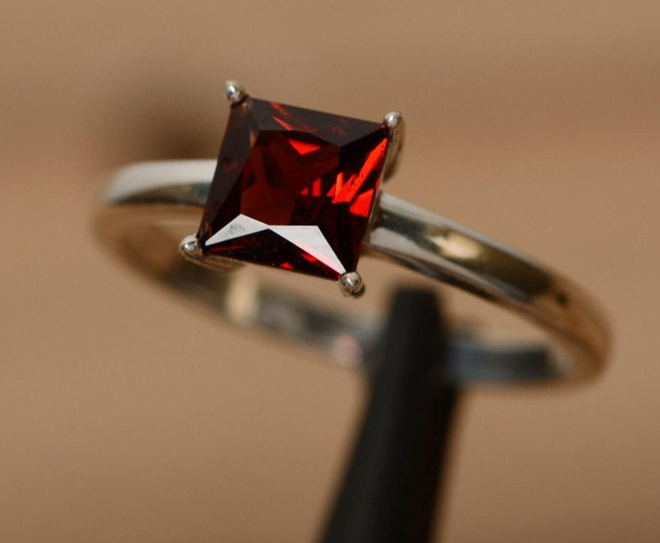 1 CT Princess cut Garnet Red Diamond 925 Sterling Silver Women Solitaire Promise Ring  Gift For Her