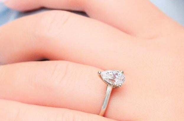 1 CT Pear Cut Diamond 925 Sterling Silver Solitaire Engagement Ring