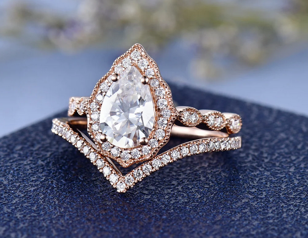 Rose gold pear 2025 shaped diamond engagement ring