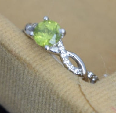2 CT Round Cut Peridot Green Diamond 925 Sterling Silver Wedding Promise Ring