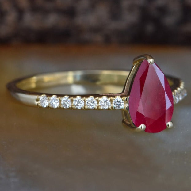 1 CT 925 Sterling Silver Red Ruby Pear Cut Diamond Engagement Ring - atjewels.in