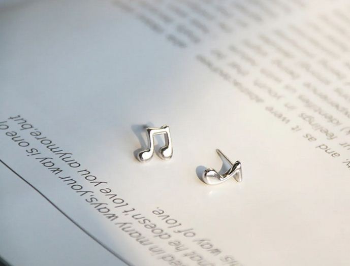 925 Sterling Silver Mismatched Asymmetric Music Symbol Unique Design Music Note Stud Earrings