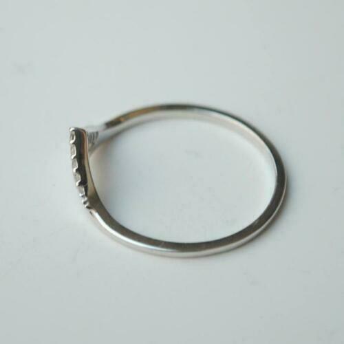 0.45 Ct Round Cut Diamond Women's Curved Shape 925 Sterling Silver Band Ring