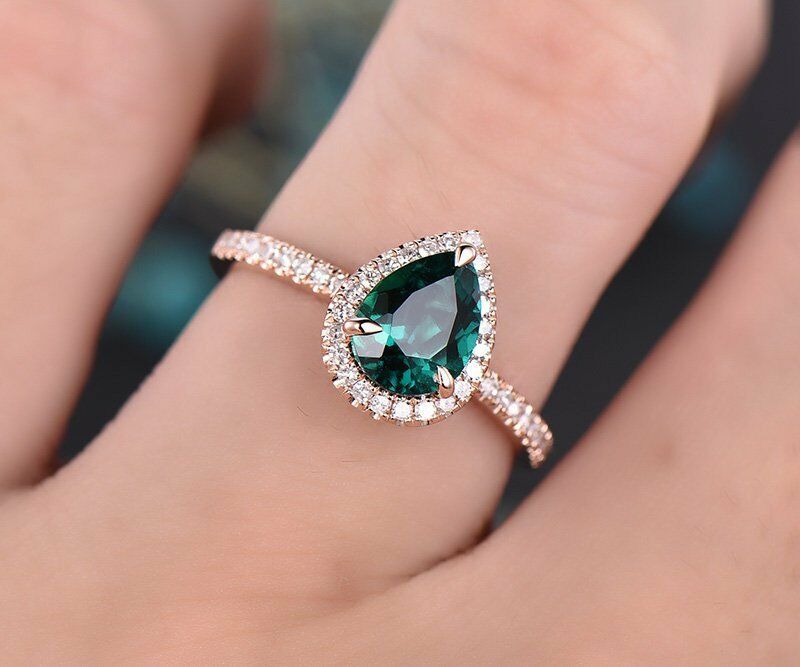 1.35 Ct Pear Cut Green Emerald 925 Sterling Silver Halo Engagement Wedding Ring