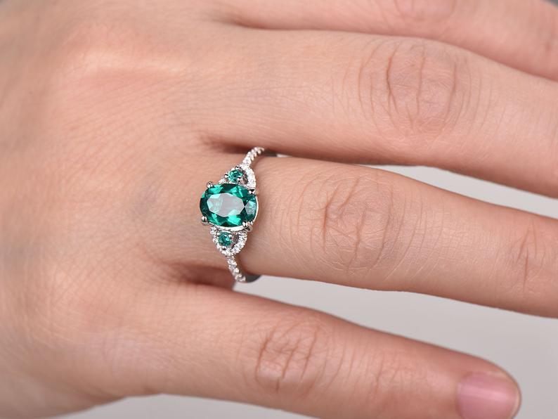 1.50 CT Oval & Round Cut Green Emerald 925 Sterling Silver Solitaire W/Accents Anniversary Gift Ring