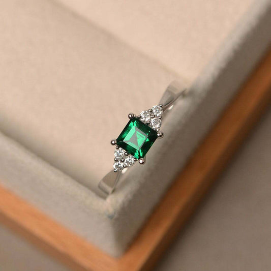 925 Sterling Silver 2.40 Ct Princess Cut Green Emerald Solitaire W/Accents Anniversary Gift Ring