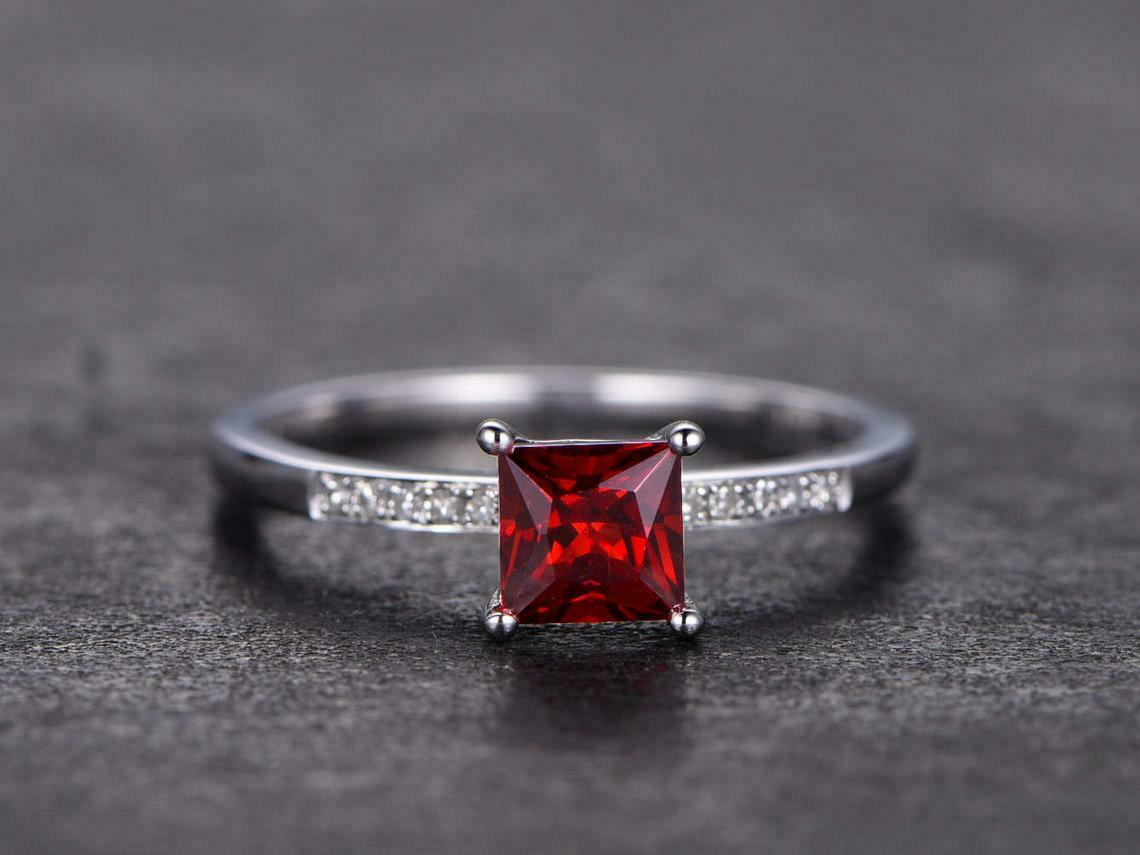 2 Ct Princess Cut Red Garnet Diamond Solitaire Engagement Ring 925 Sterling Silver