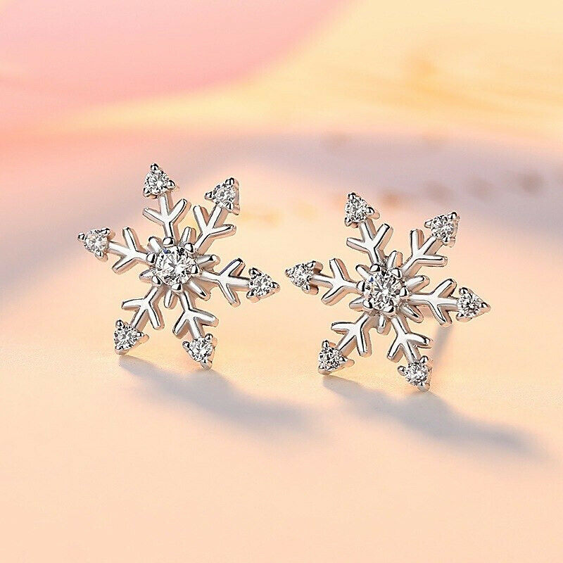 Silver Sparkling Snowflake Stud Earrings