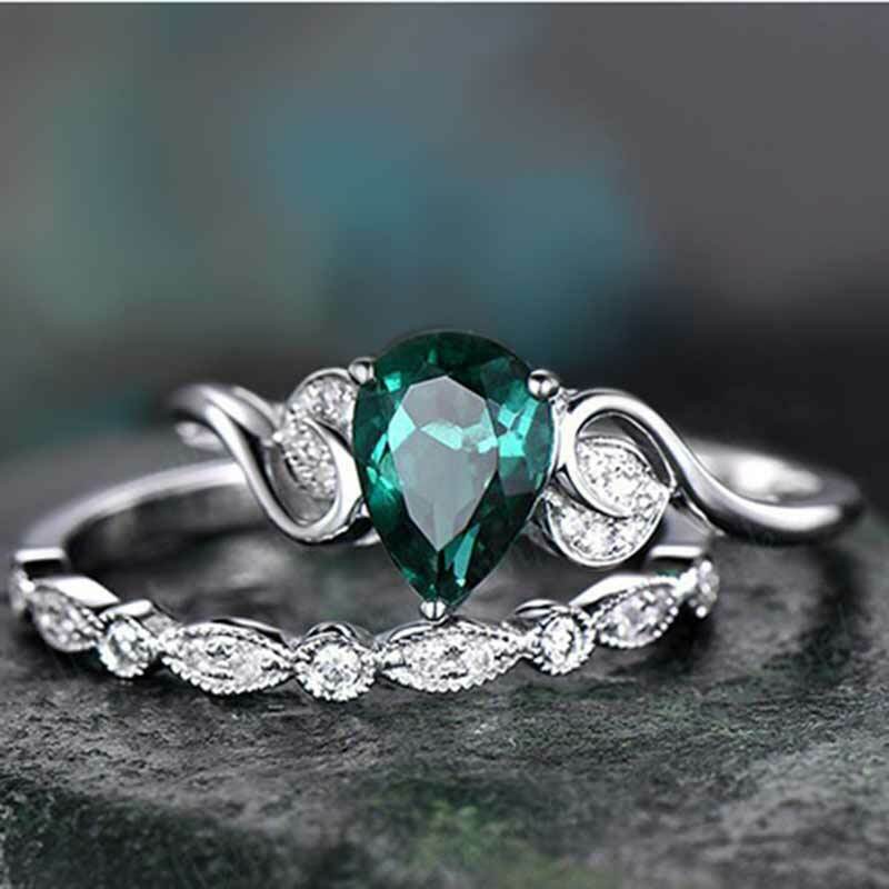 1.75 Ct  Pear Cut Green Emerald Diamond 925 Sterling Silver Wedding Bridal Ring Set