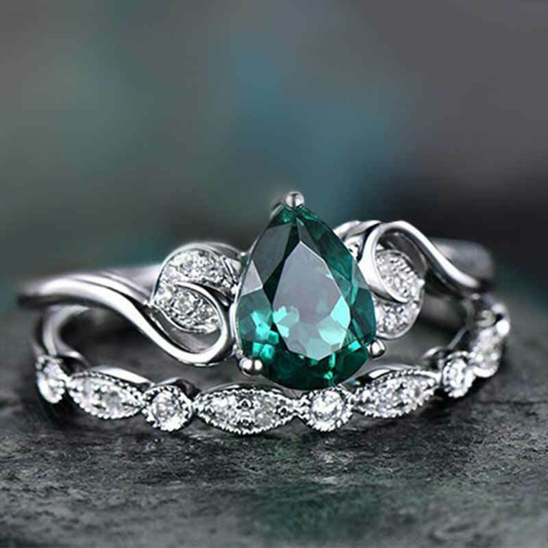 1.75 Ct  Pear Cut Green Emerald Diamond 925 Sterling Silver Wedding Bridal Ring Set
