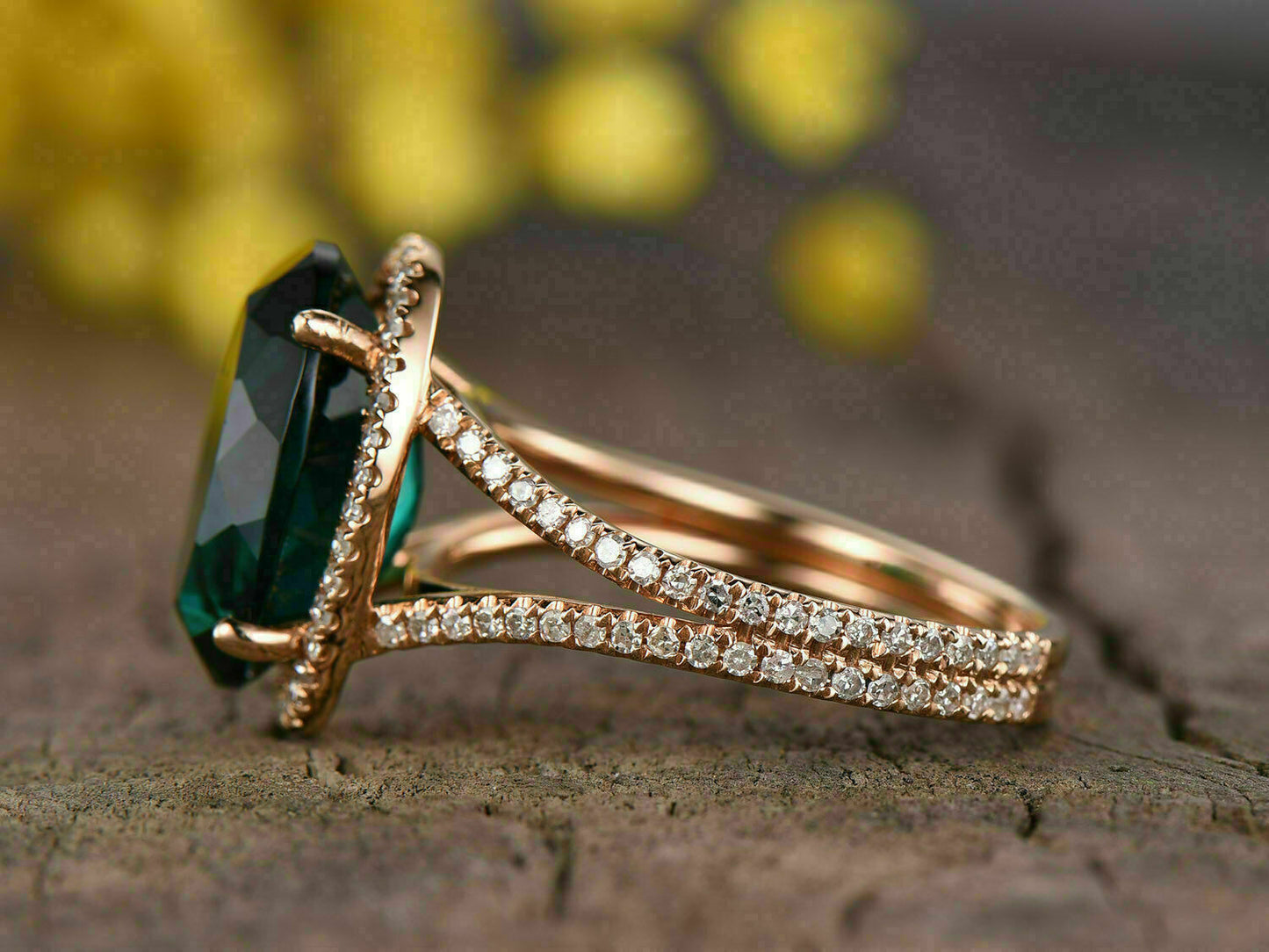 3 Ct Oval Cut Green Emerald Halo Engagement Ring For Women's 925 Sterling Silver