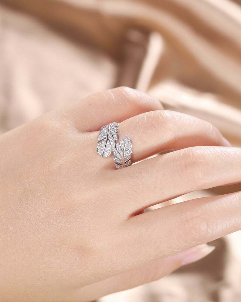 0.30 CT Round Cut Diamond Bypass Stylish Leaf 925 Sterling Silver Promise Ring