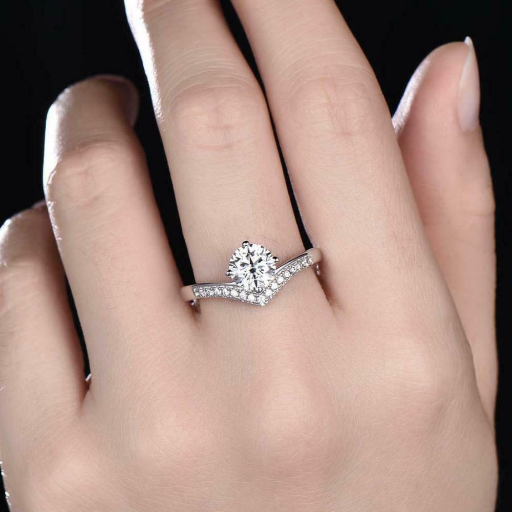 1.5 Ct Round Cut Diamond 14K White Gold Over On 925 Silver Unique Engagement Ring