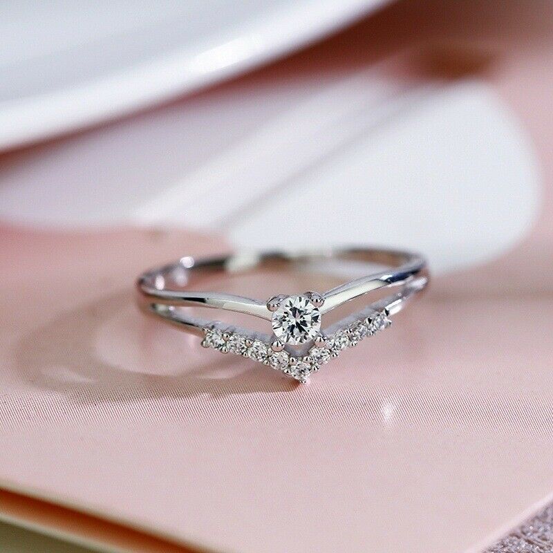 1 Ct Round Cut Diamond 925 Sterling Silver Temperament Heart Shape Simple Proposal Ring