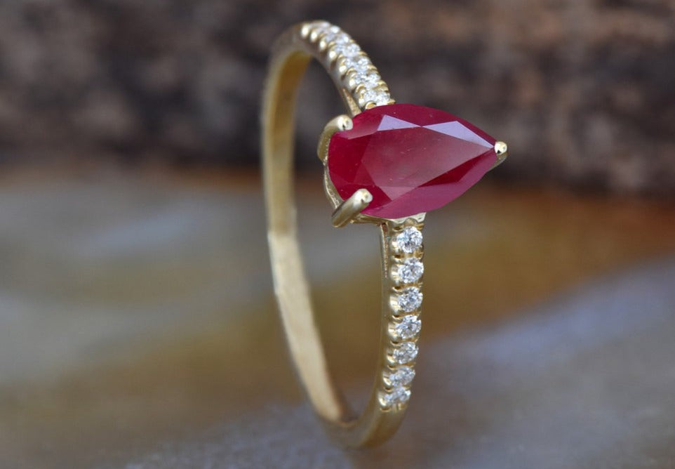 1 CT 925 Sterling Silver Red Ruby Pear Cut Diamond Engagement Ring - atjewels.in