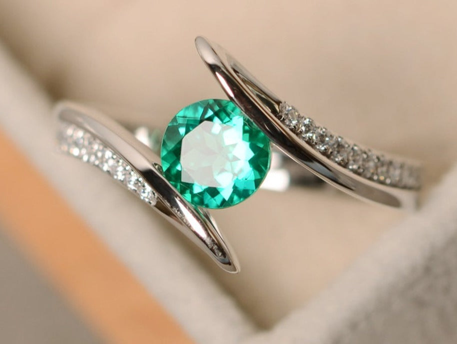 2 CT Round Cut Green Emerald Diamond 925 Sterling Silver Women Bypass Promise Ring