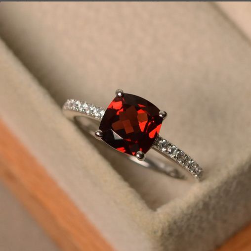 1.75 Ct Cushion Cut Red Garnet Solitaire W/accents Wedding Ring 925 Sterling Silver