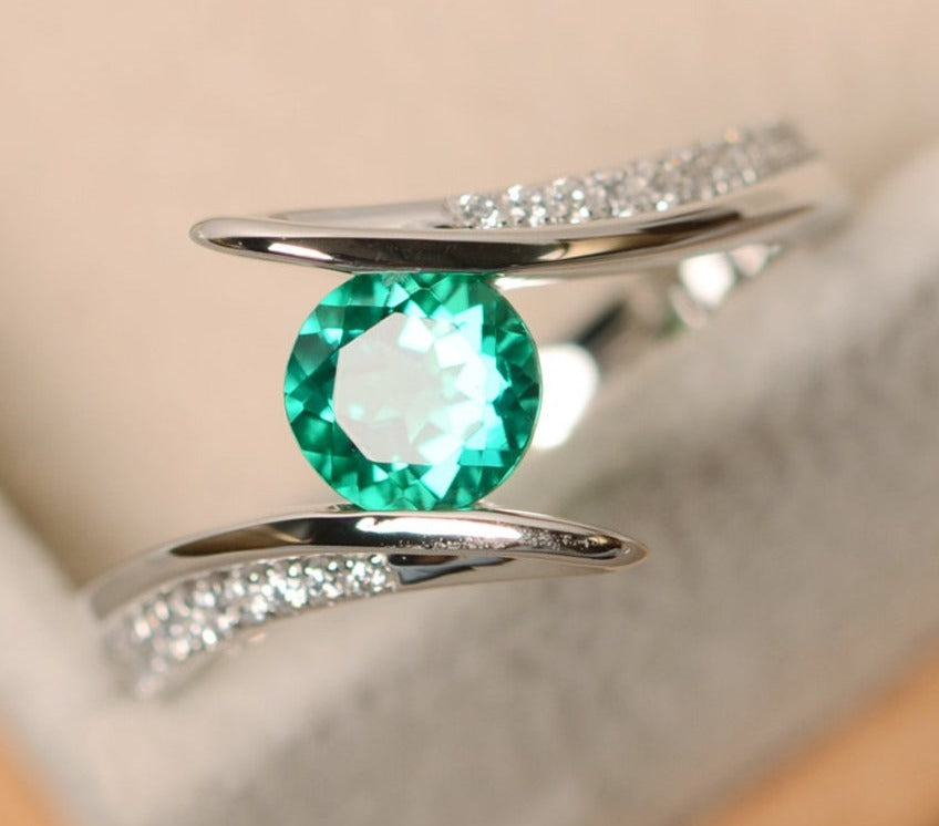 2 CT Round Cut Green Emerald Diamond 925 Sterling Silver Women Bypass Promise Ring