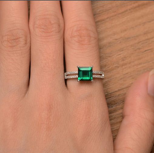 2.25 Ct Princess Cut Green Emerald 925 Sterling Silver Split Shank Engagement Ring