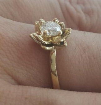 1 CT 925 Sterling Silver Round Cut Diamond Unique Engagement Solitaire Flower Ring