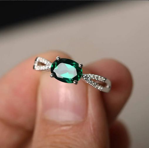 1.20 Ct Oval Cut Green Emerald Solitaire W/Accents Engagement Ring 925 Sterling Silver