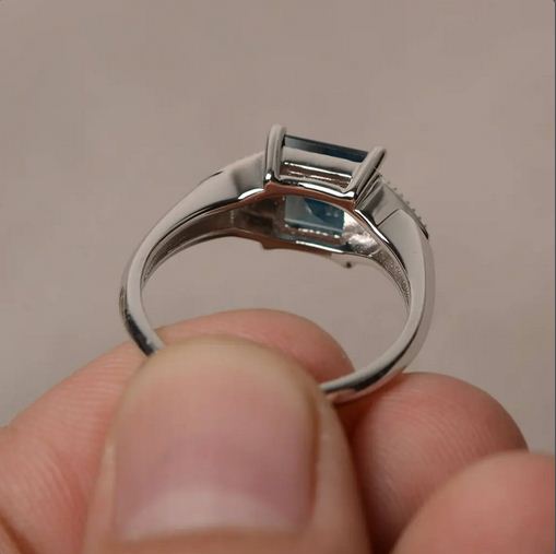 2.25 Ct Princess Cut London Blue Topaz 925 Sterling Silver Solitaire W/Accents Engagement Ring - atjewels.in
