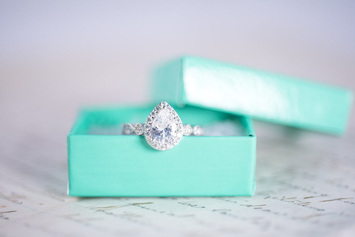1 CT Pear Cut White Diamond White Gold Over On 925 Sterling Silver Halo Wedding Ringg