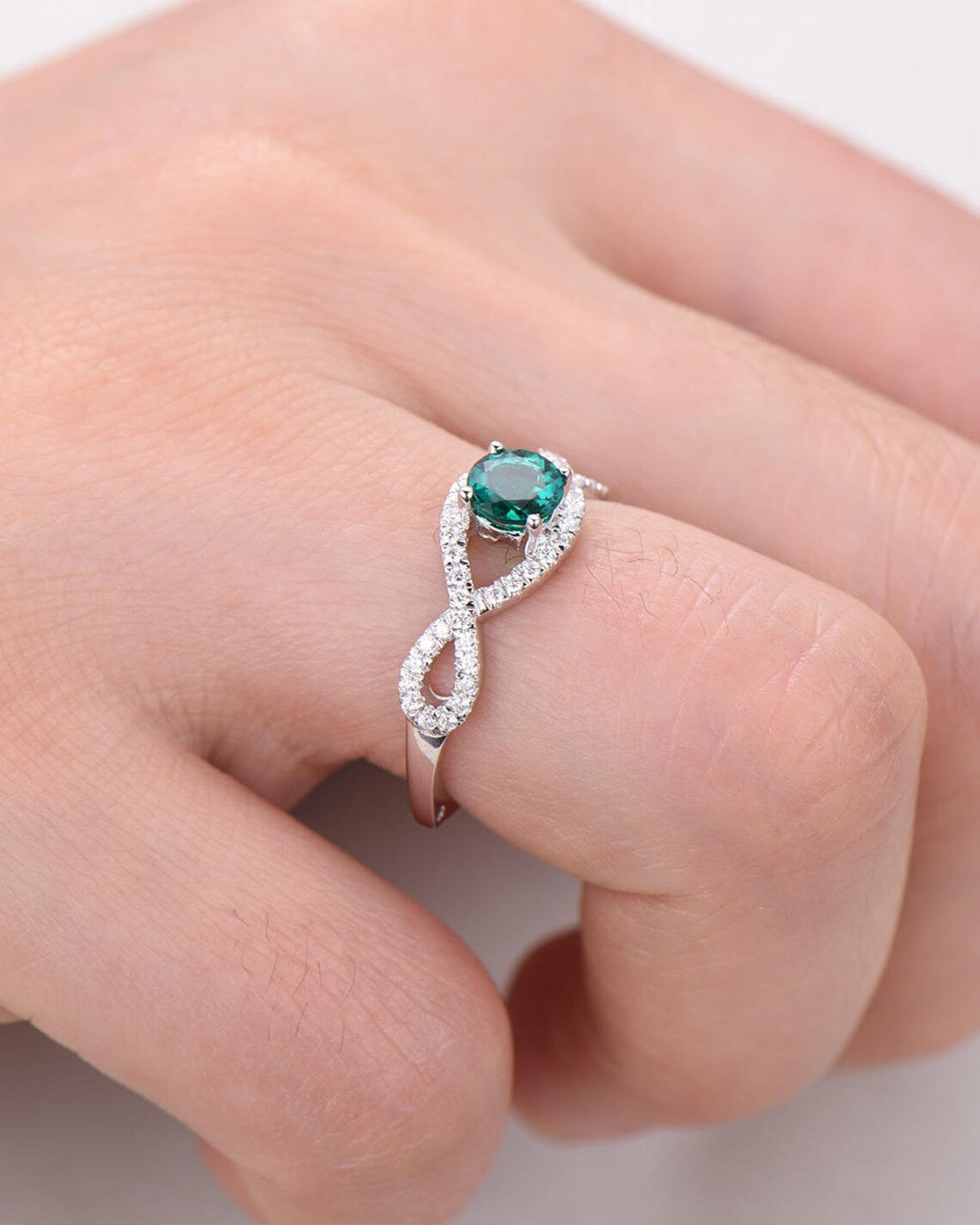 1.75 Ct Round Cut Green Emerald 925 Sterling Silver Infinity Engagement Ring