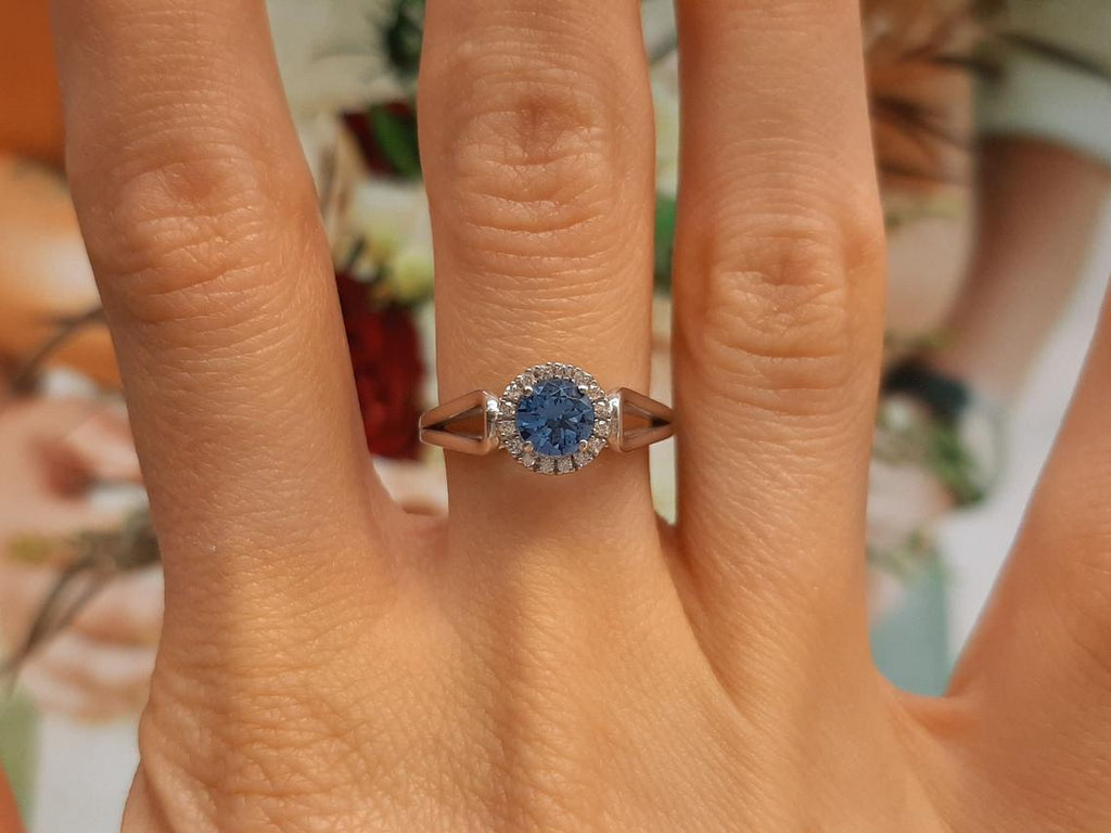 1 CT Round Cut Blue Topaz Diamond 925 Sterling Silver Halo Wedding Ring