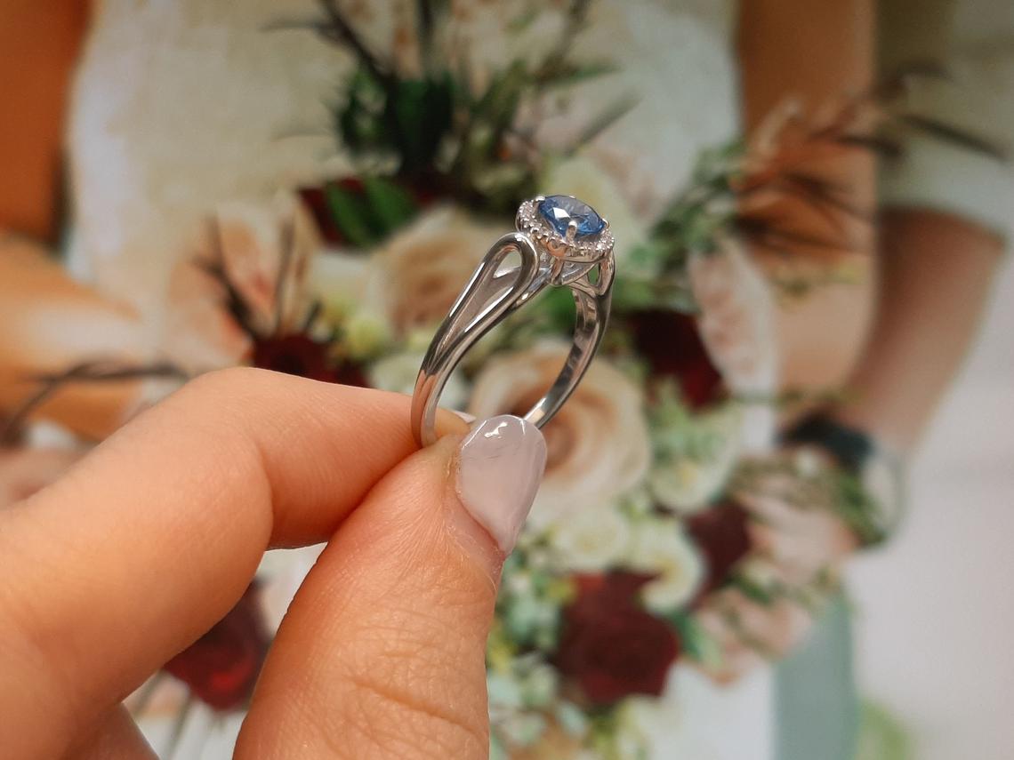 1 CT Round Cut Blue Topaz Diamond 925 Sterling Silver Halo Wedding Ring