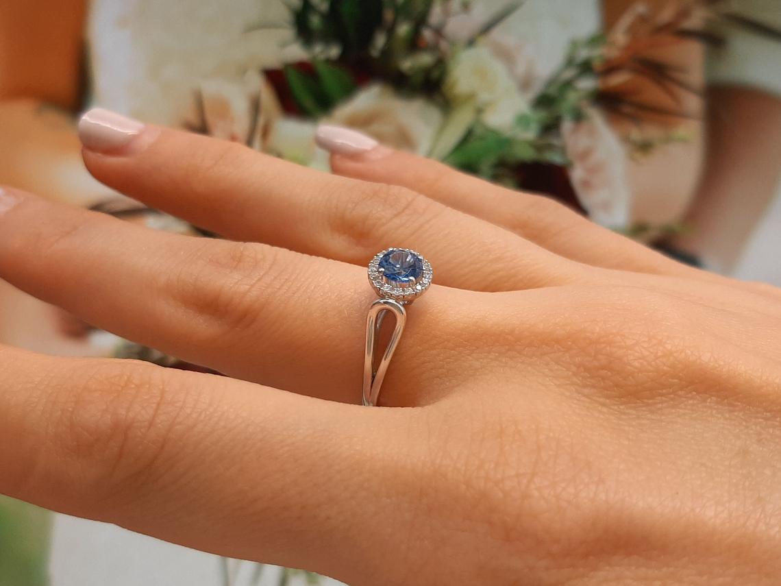 1 CT Round Cut Blue Topaz Diamond 925 Sterling Silver Halo Wedding Ring